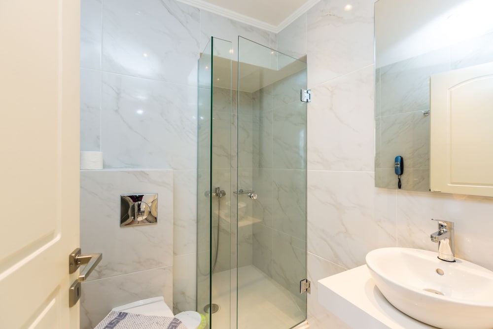 Eltina Hotel 41/50