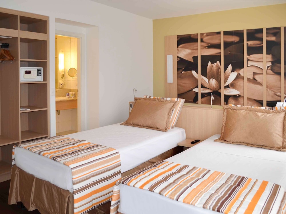 Mercure Manaus Hotel 18/72