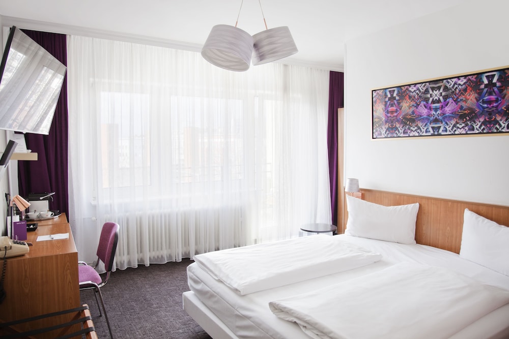 Hotel Les Nations 17/77