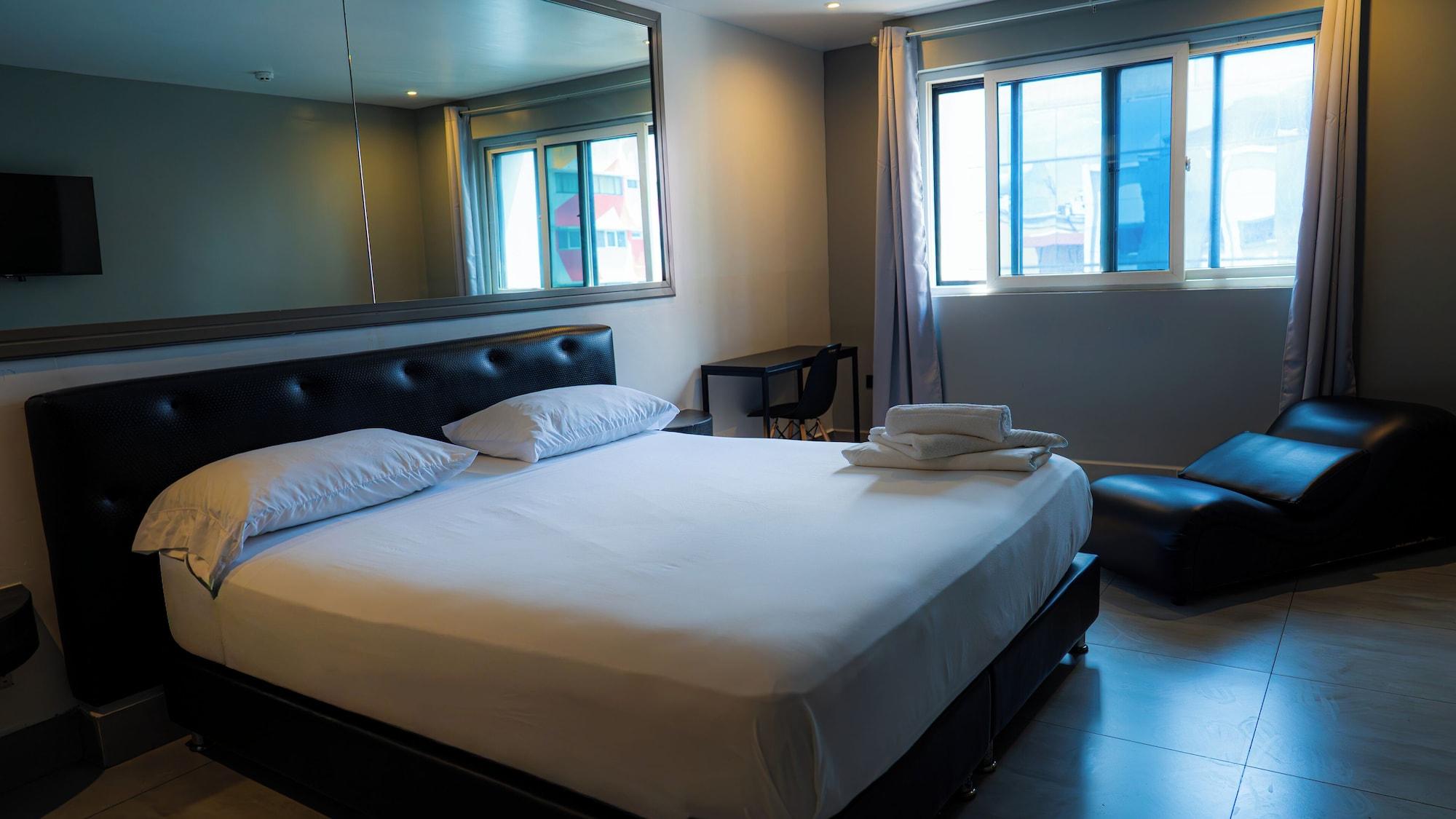 Deluxe, Suite