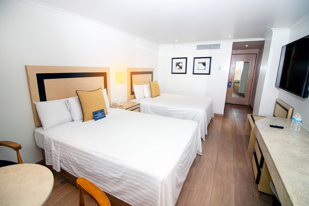 JUNIOR, 2 DOUBLE BEDS