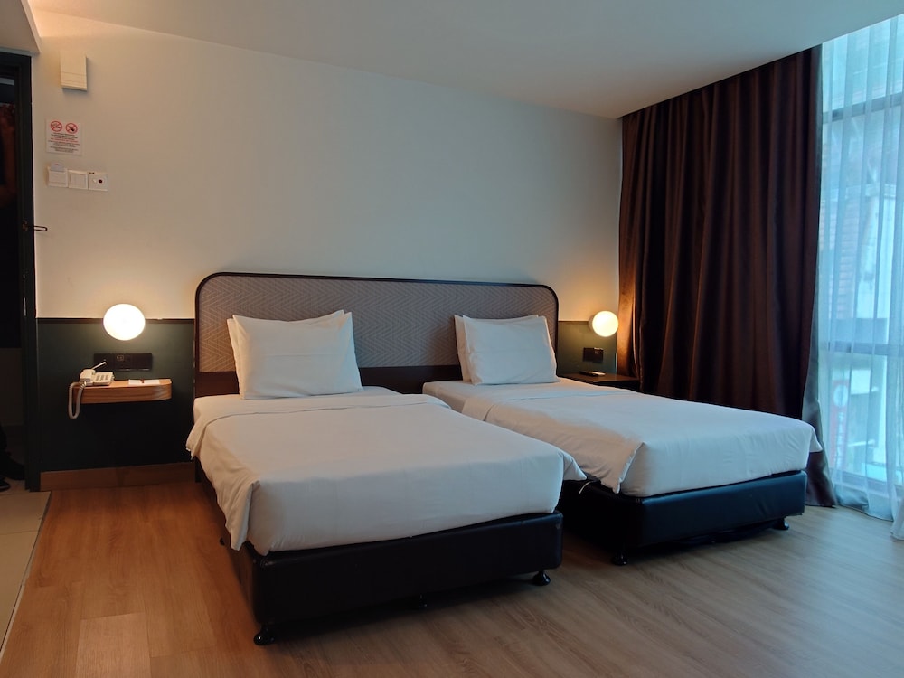 SUPERIOR, TWIN BEDS