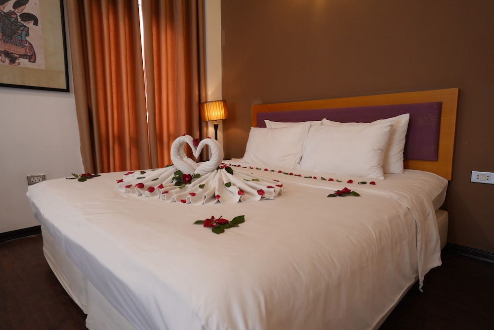Golden Sun Villa Hotel 19/73