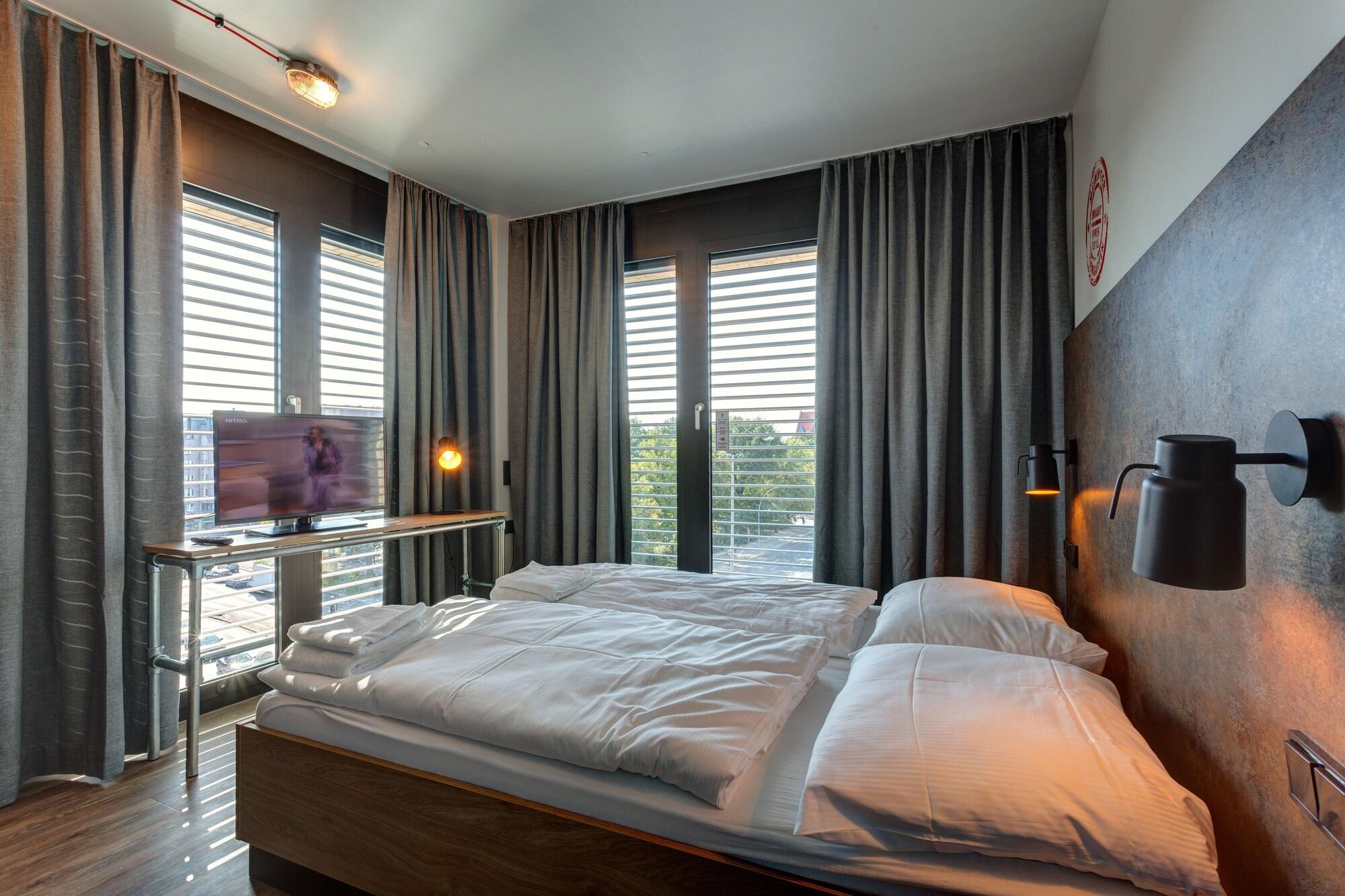 MEININGER Hotel Berlin Tiergarten 15/49