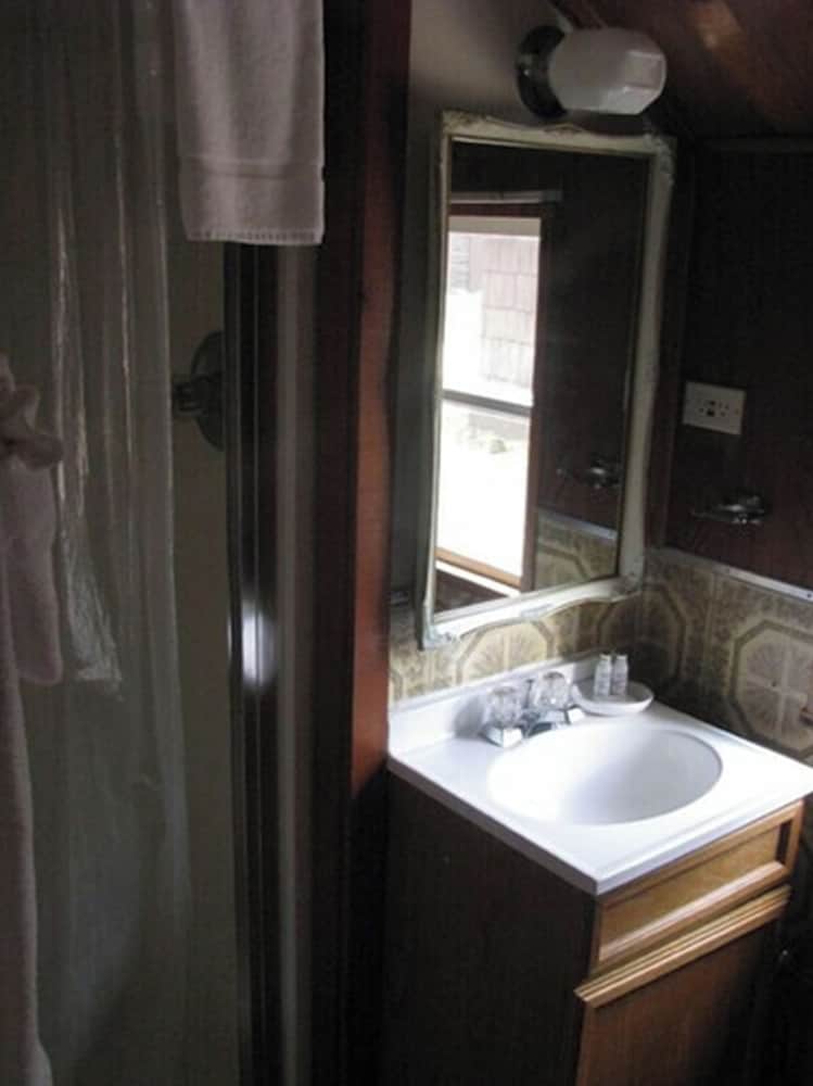 Union Creek Resort 46/50