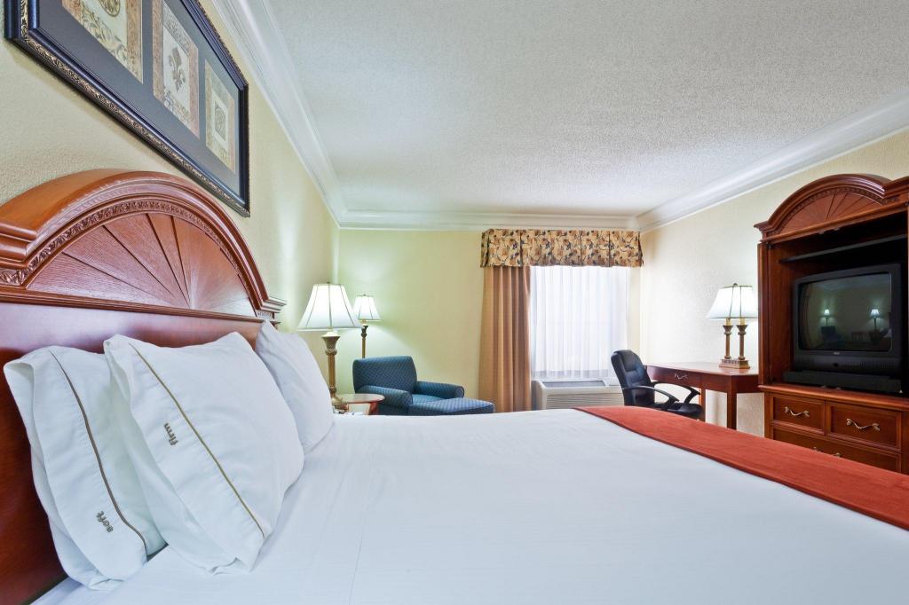 Standard, King Bed