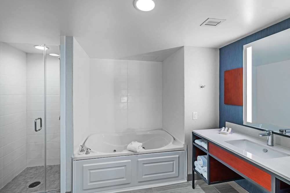 Hilton Garden Inn Houston-Sugar Land 22/42
