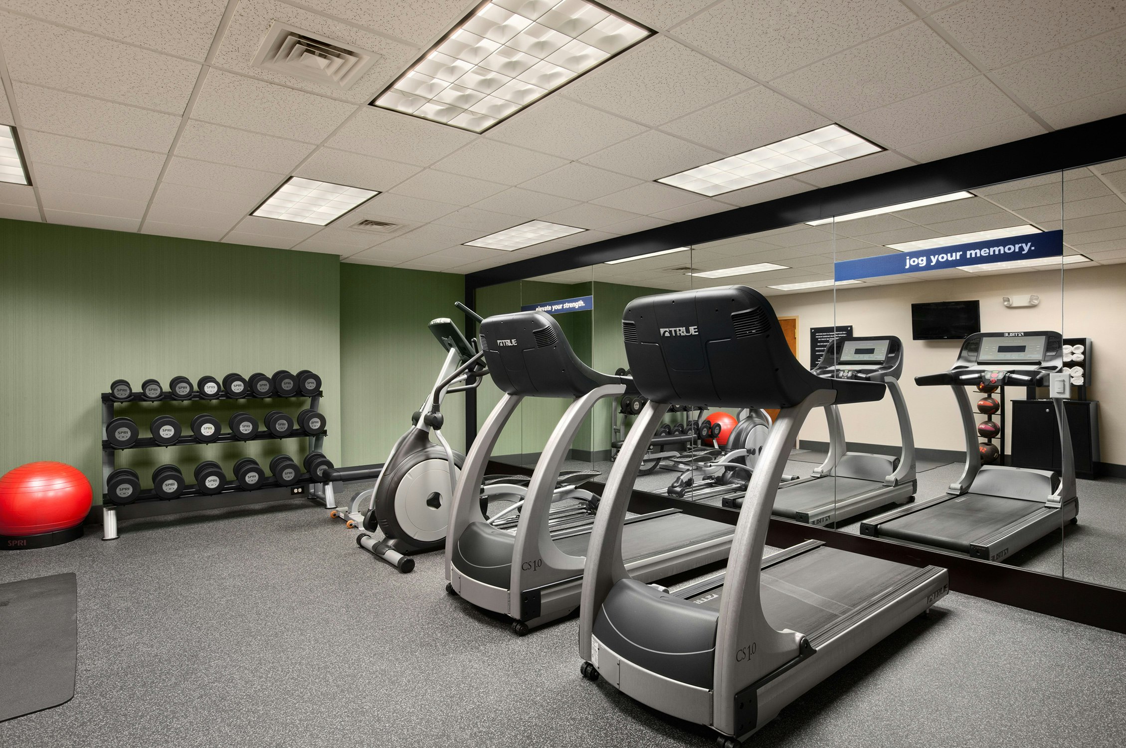 Hampton Inn Waterville 30/55