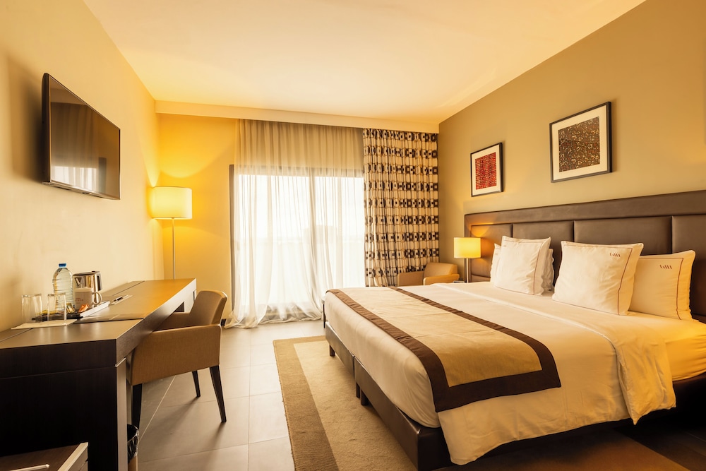 DELUXE, DOUBLE BED