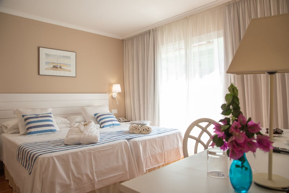 SELECT, CLUB, DOUBLE BED