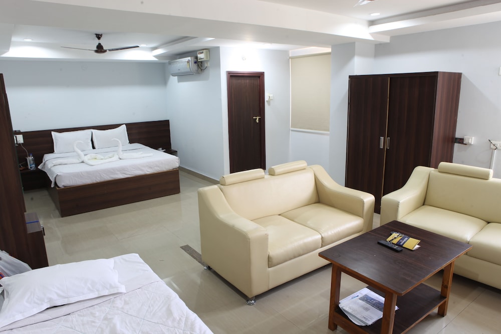 Hotel Mango Leaves 24/26