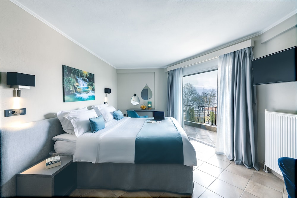 Akti Hotel 27/66