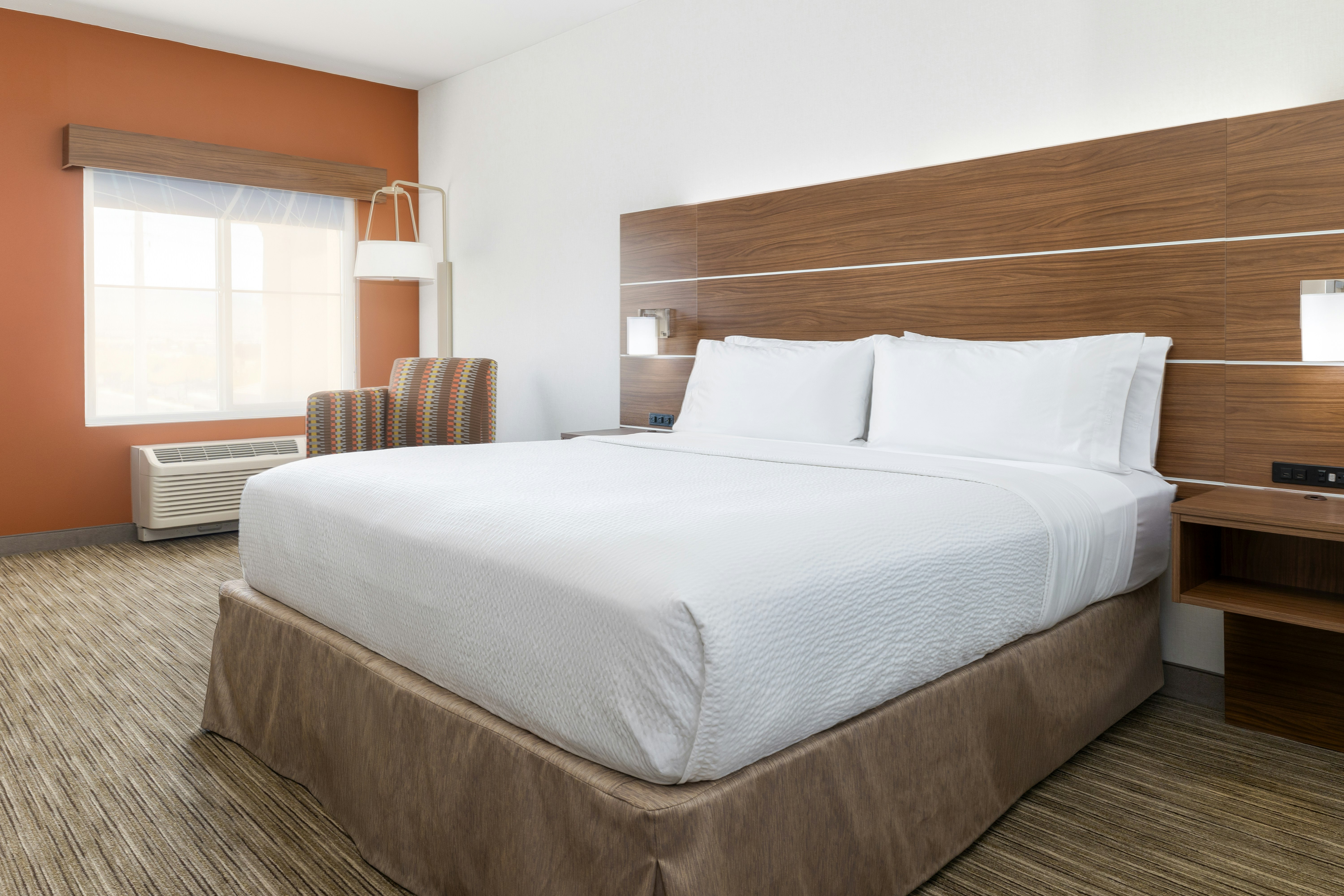 Holiday Inn Express & Suites Las Vegas SW Spring Valley, an IHG Hotel 15/55
