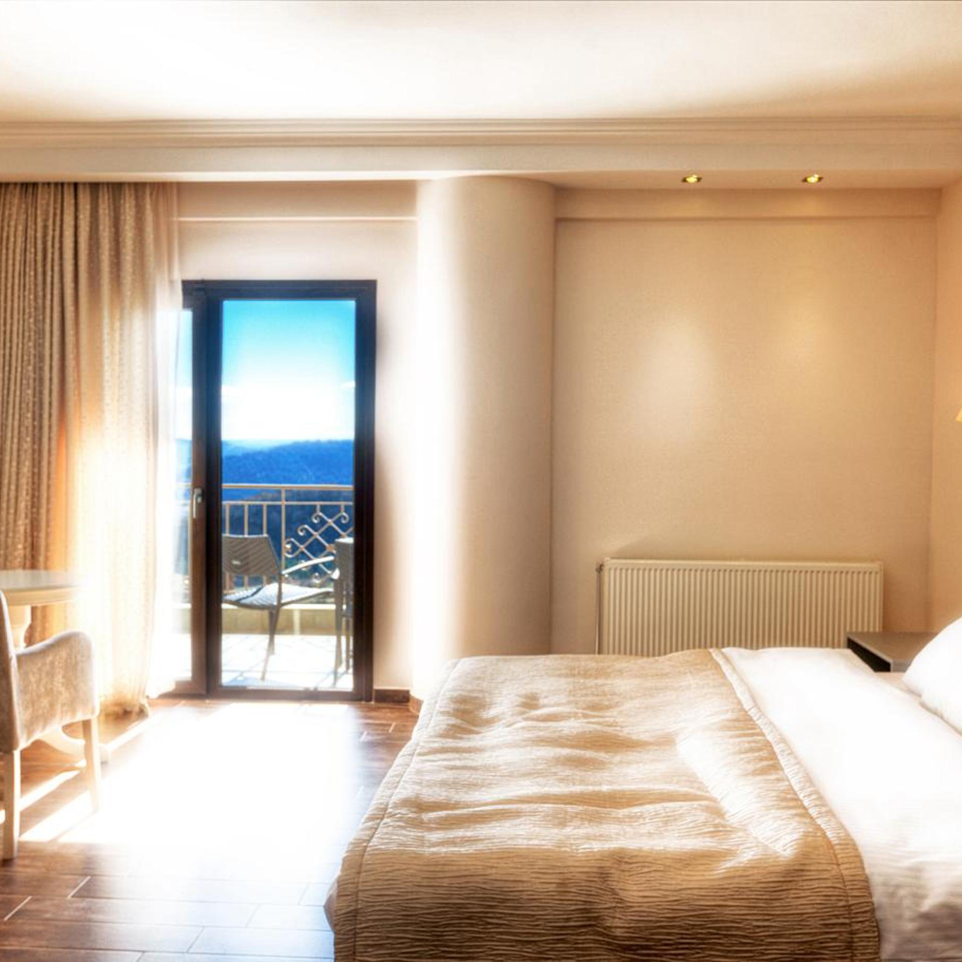 Deluxe, Suite, Lake View