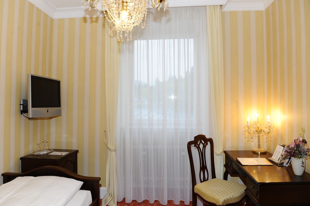 Heliopark Bad Hotel zum Hirsch 52/55