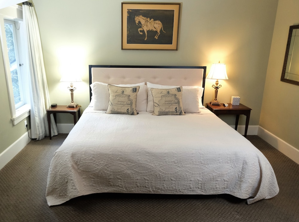 Forest, King Bed