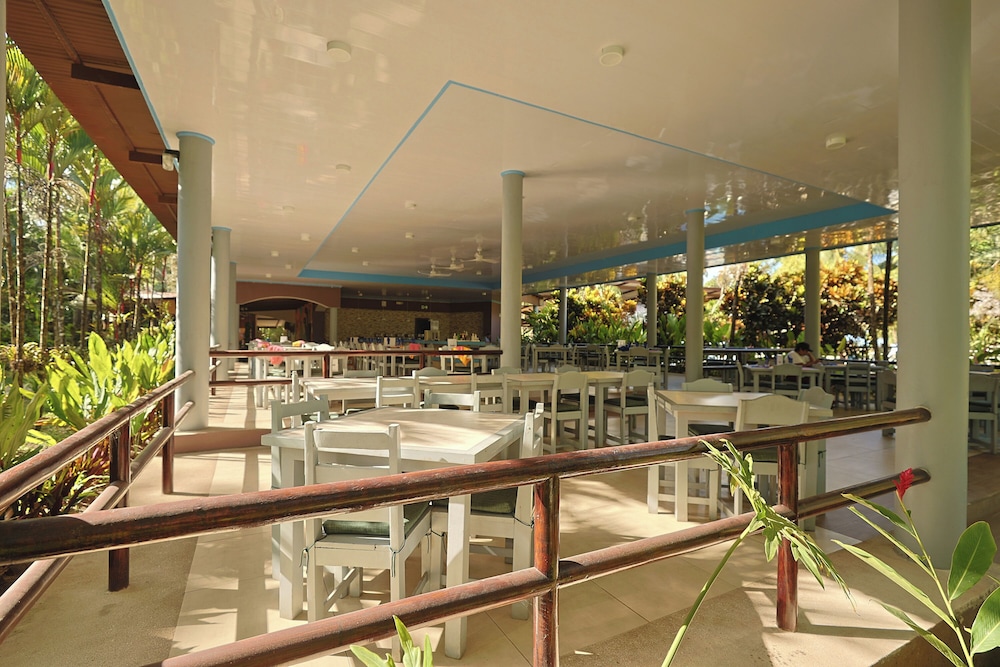 Turtle Beach Lodge 7/50