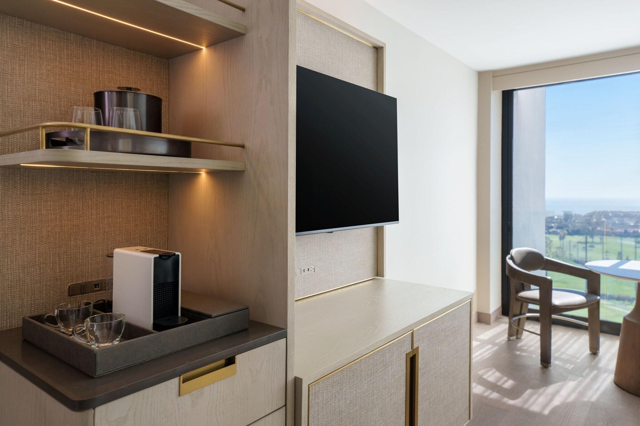 غرفة بسرير مزدوج لذوي الإعاقة، VEA Newport Beach, A Marriott Resort & Spa 4/4