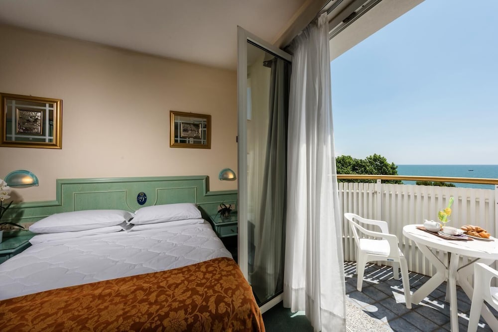 Salus Smart & Chic Hotel 17/34