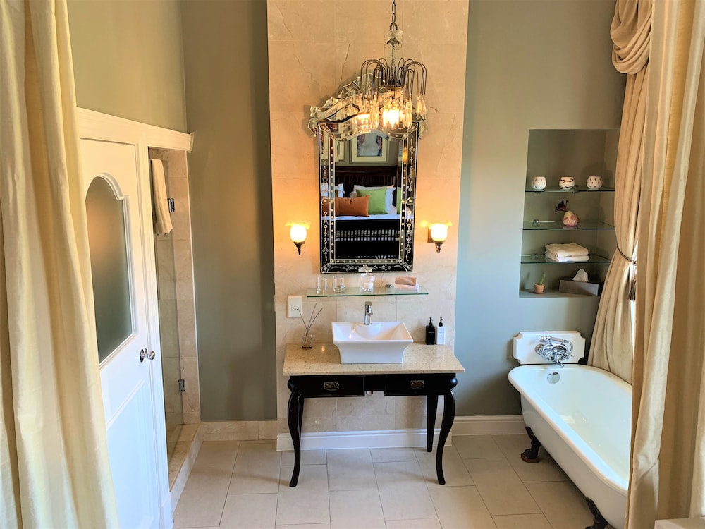 Abbey Manor Luxury Guesthouse 39/70