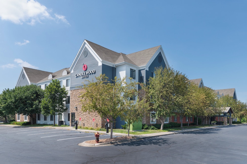 Candlewood Suites Eagan Arpt South - Mall Area, an IHG Hotel 64/68