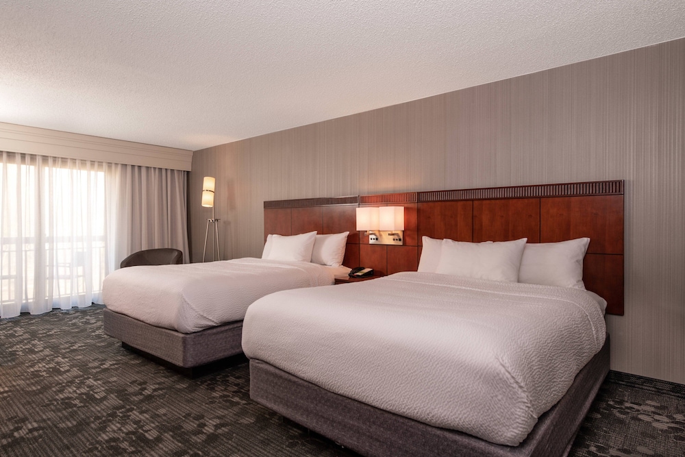 Courtyard by Marriott Newark University of Delaware 15/50