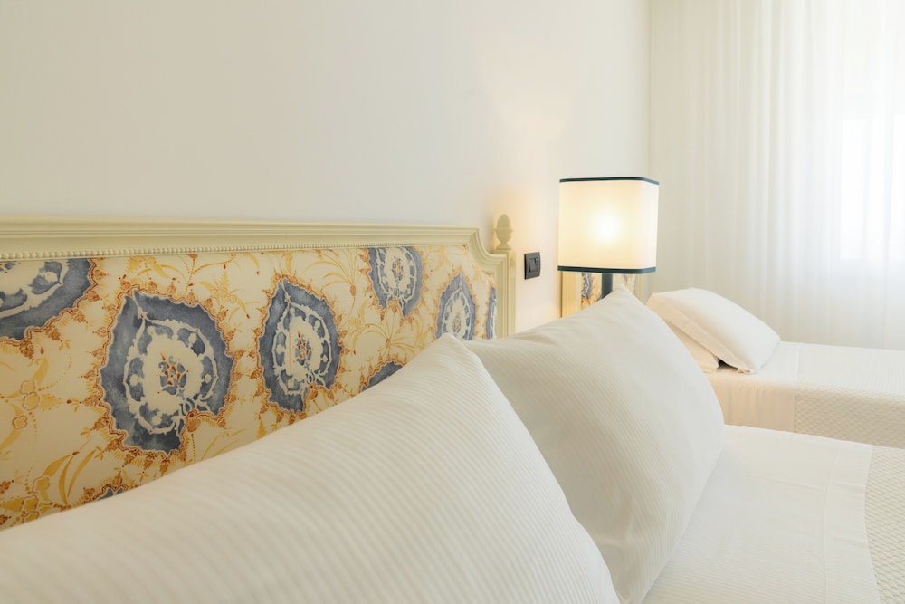 Hotel Florida Lerici 33/64