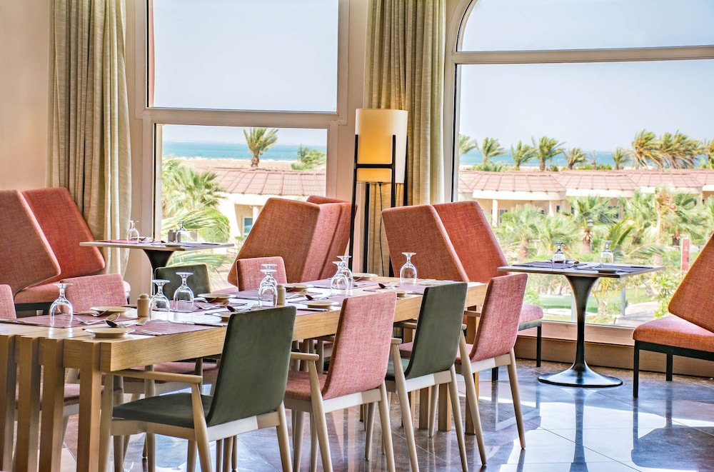 منتجع راديسون بلو الخبر، شاطئ نصف القمر(Radisson Blu Resort Al Khobar Half Moon Bay) 47/69