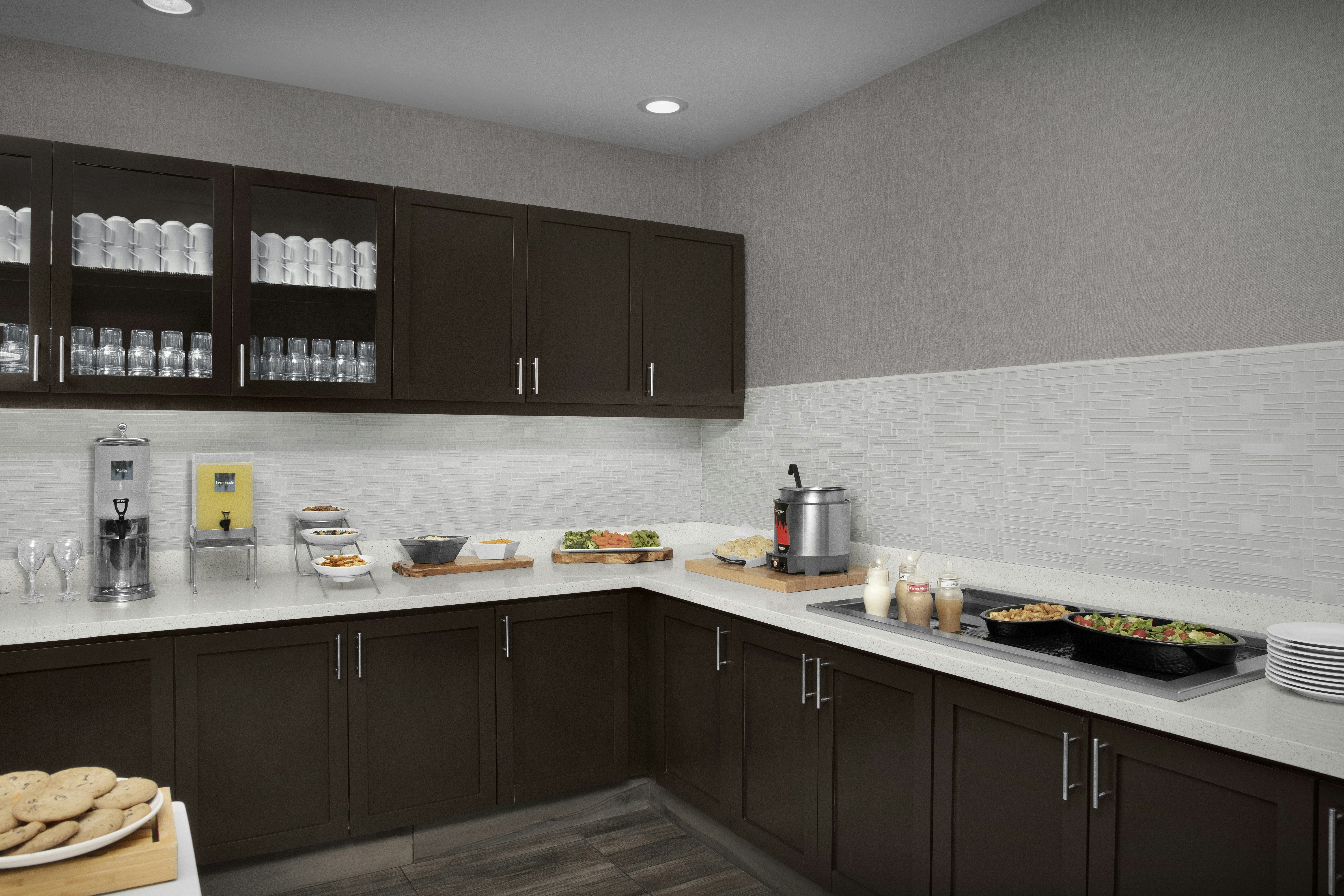 HOMEWOOD SUITES BY HILTON METAIRIE NEW ORLEANS 50/50