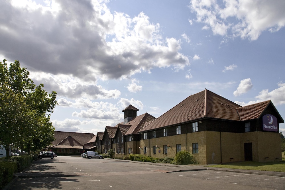 Premier Inn Basildon South 26/28