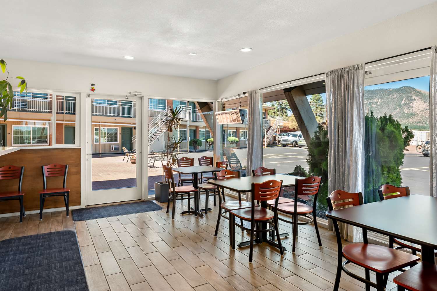 Americas Best Value Inn Suites Flagstaff 21/27