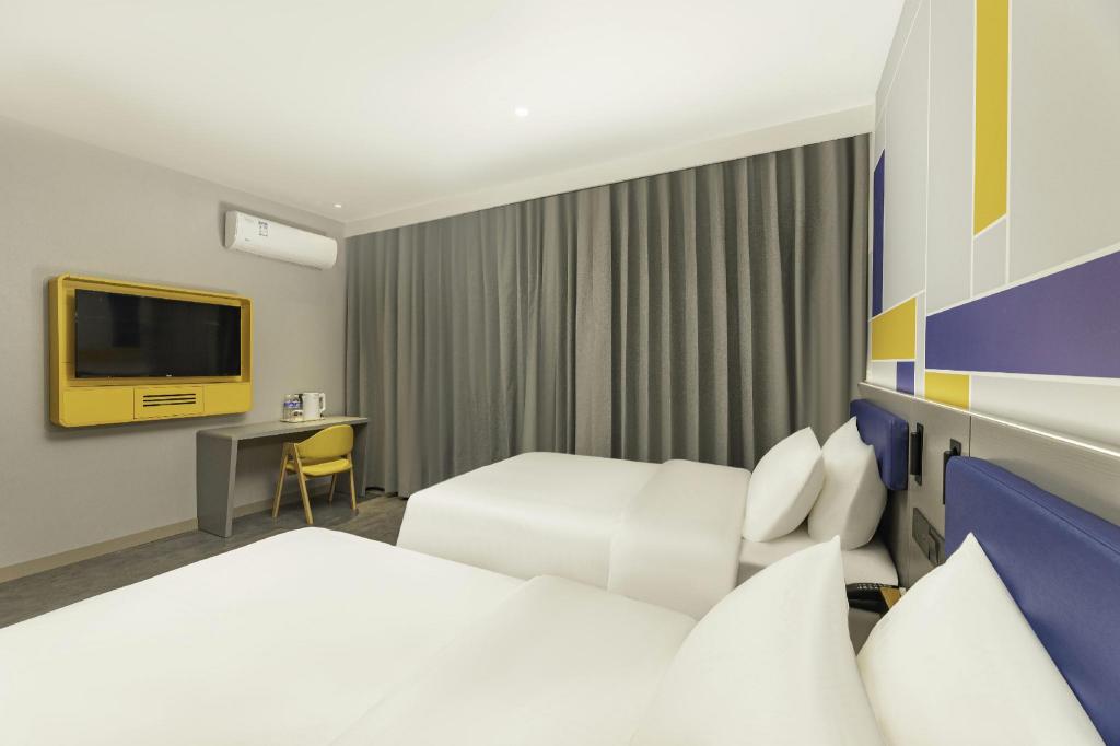 7 Days Inn (Suzhou Amusement Land Xinqu Commercial Street) 43/53