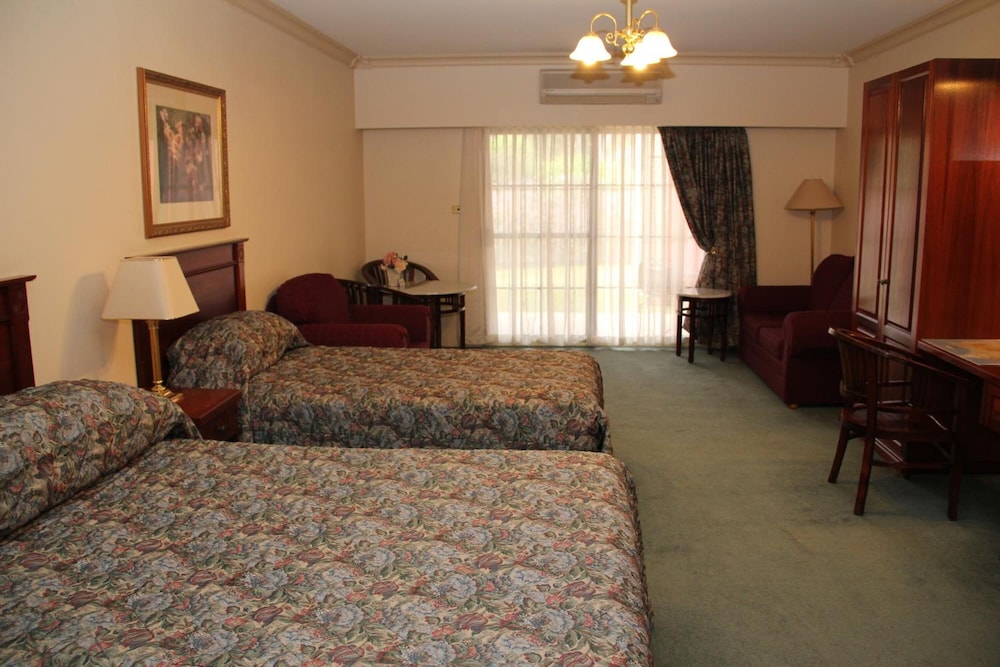 THE LAWSON MOTOR INN 12/31