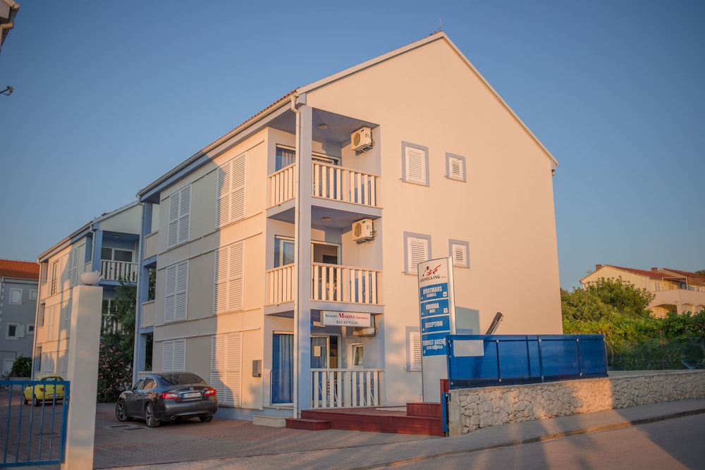 Aparthotel Marina Gromela 27/43