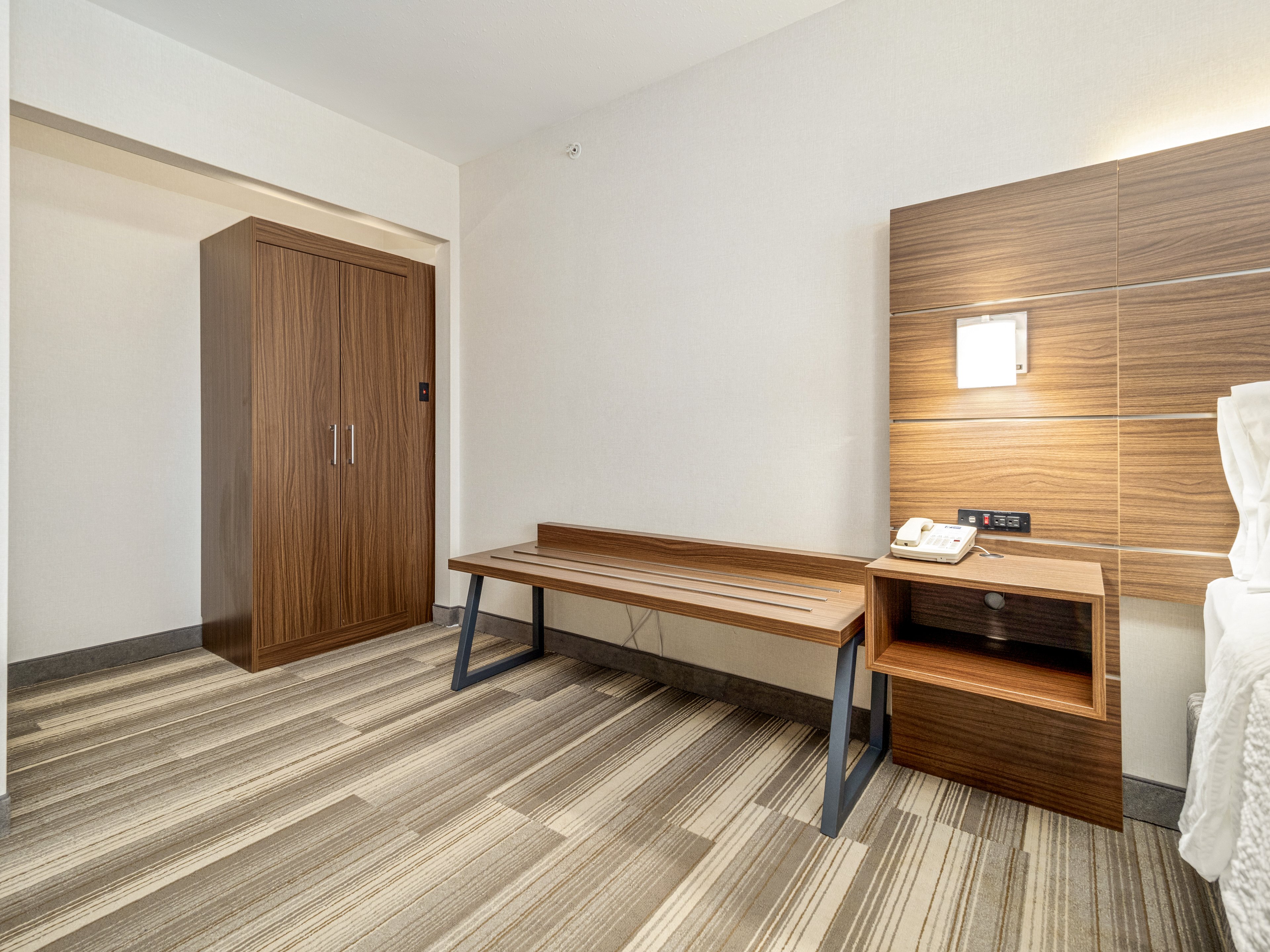 Holiday Inn Express Hotel Suites Medicine Hat Transcanada Hwy 37/75