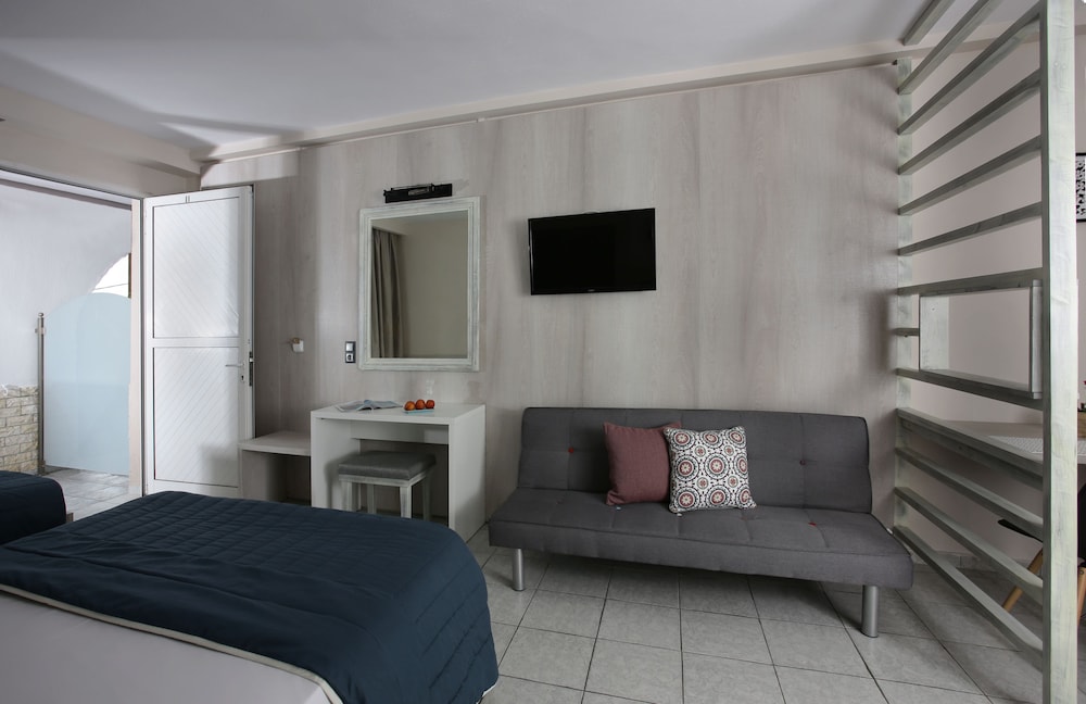 Studios Anny Elegant Studios 27/74