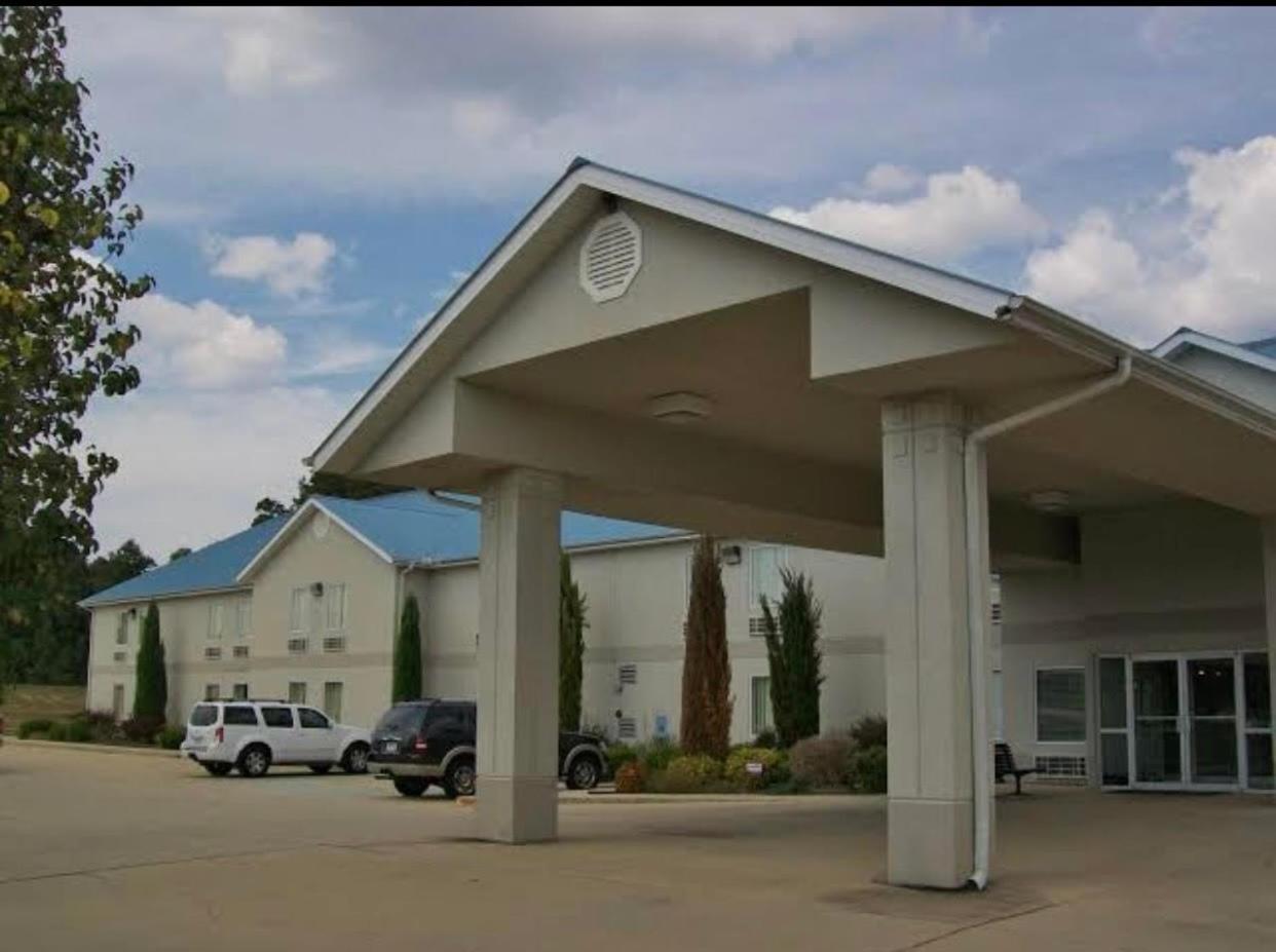 Comfort Crest Inn Smackover 2/18