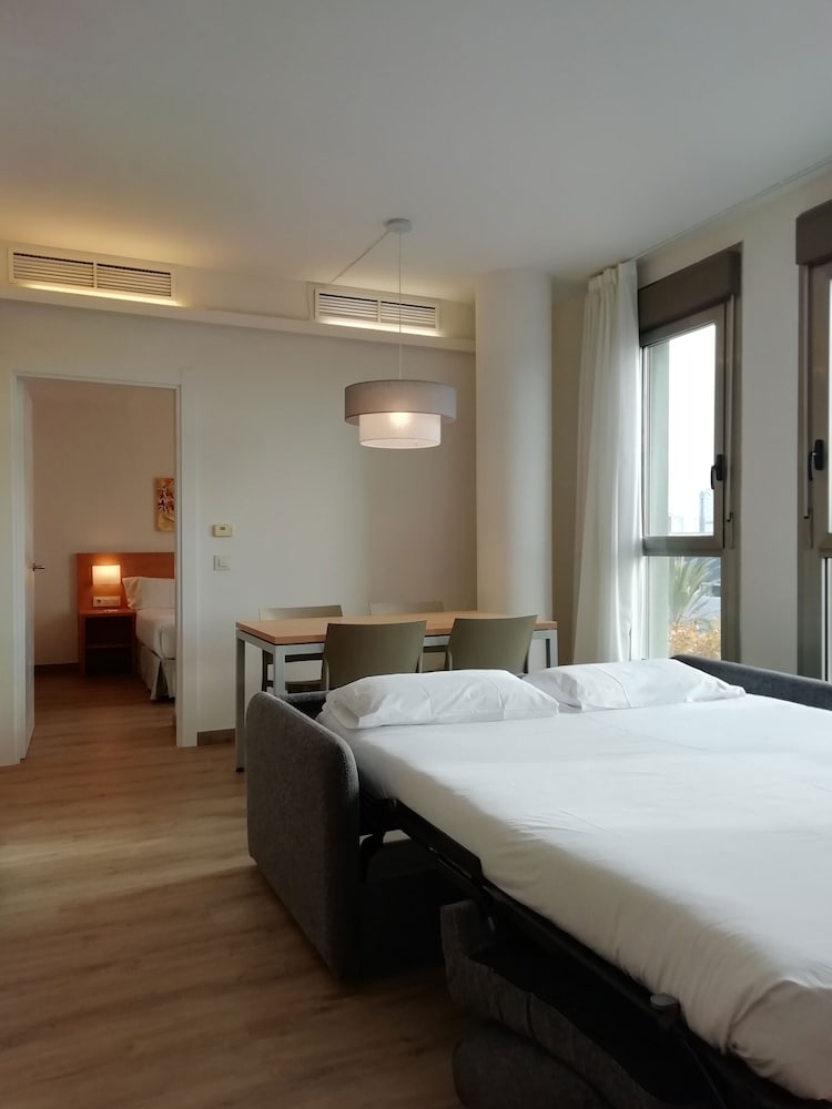 Aura Park Aparthotel 13/69