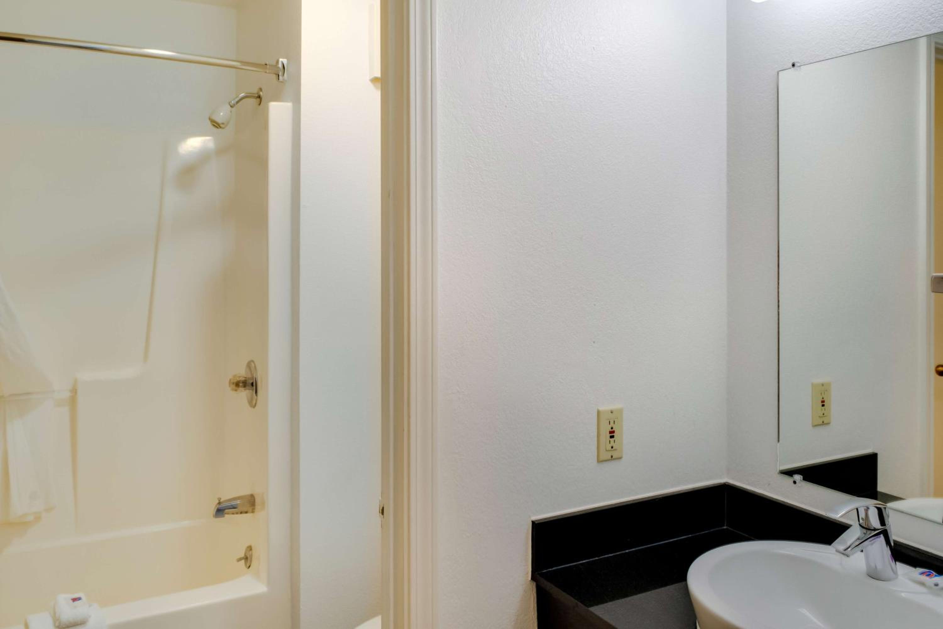 غرفة ديلوكس بسرير كوين، Motel6 Richmond, IN 6/6
