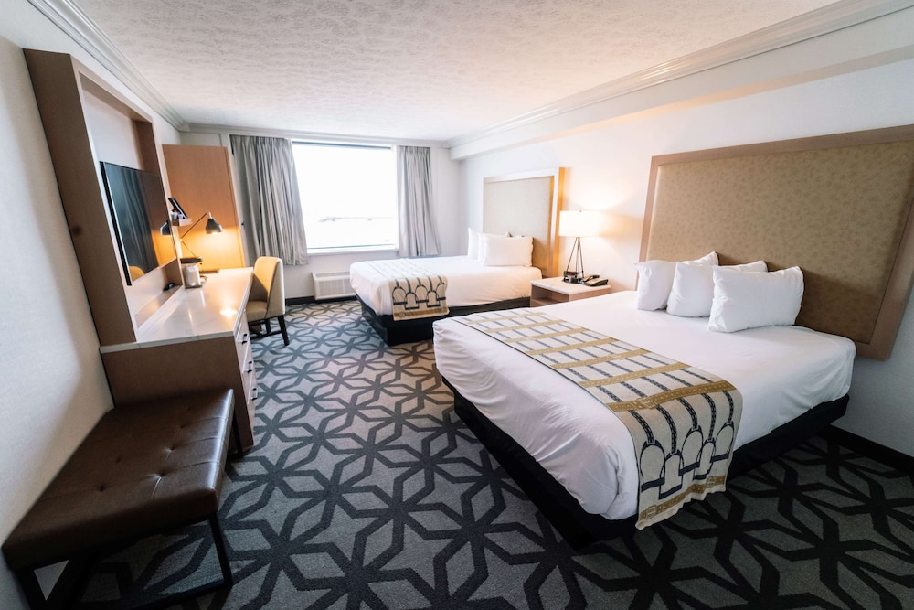 1 BEDROOM, DELUXE, SUITE, 2 QUEEN BEDS, WATER VIEW, WEST TOWER
