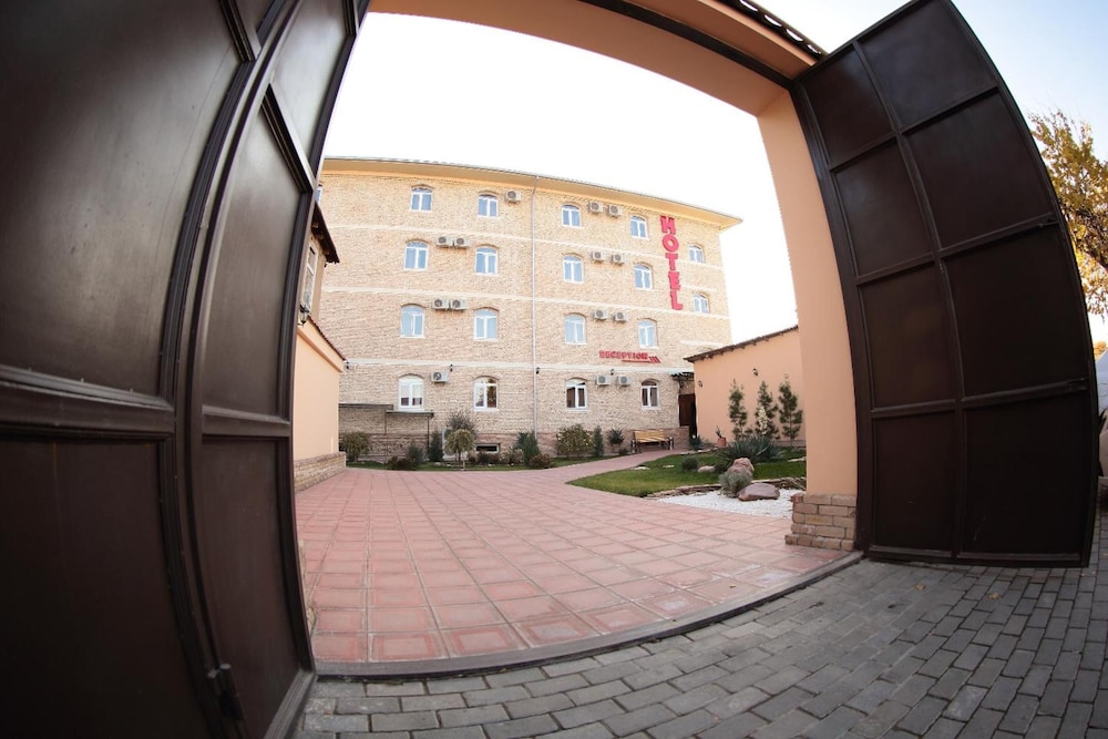 Star Hotel Tashkent 38/41