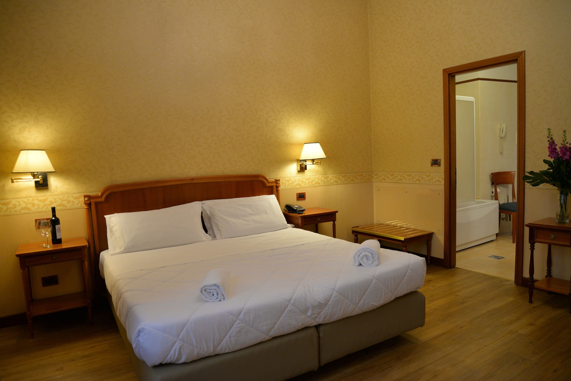 STANDARD, DOUBLE BED