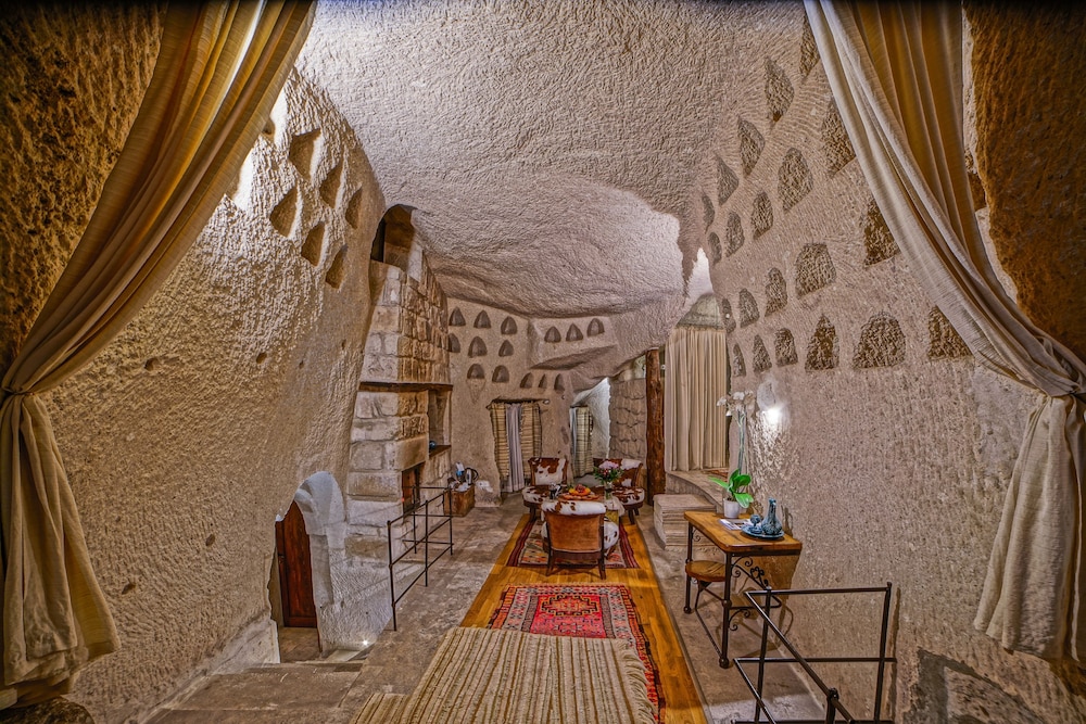 Anatolian Houses 62/73