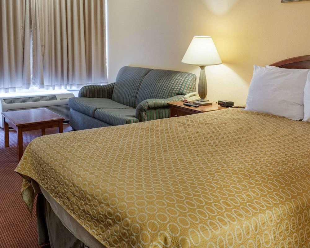 Rodeway Inn Colonial Heights I-95 19/40
