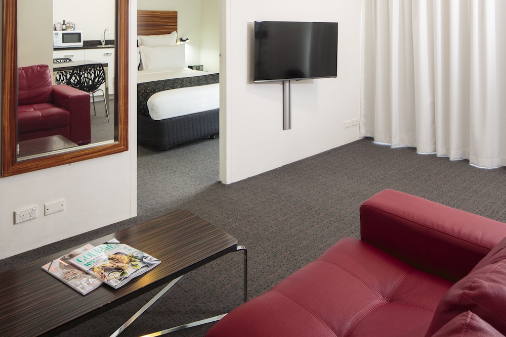 ADGE Hotel & Residence 30/50