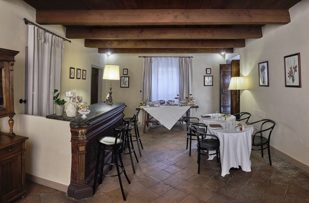 Castello Di Montegridolfo Spa Resort 60/89
