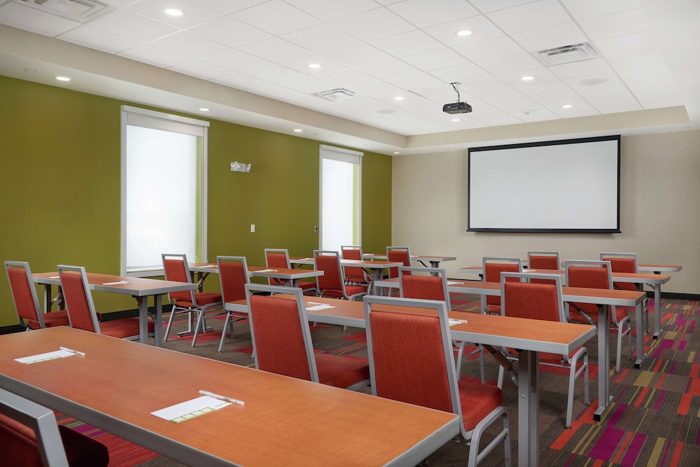 Home2 Suites By Hilton Youngstown West/Austintown 37/46
