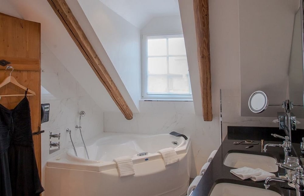 Hotel Le Bouclier D Or And Spa 37/41