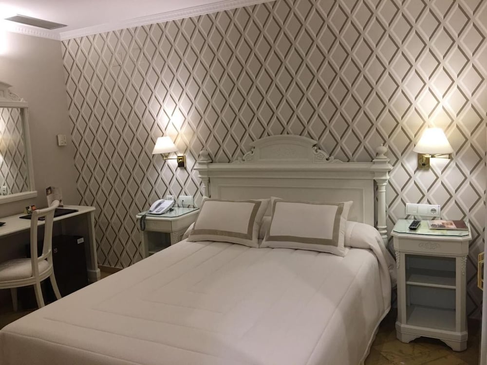STANDARD, DOUBLE BED
