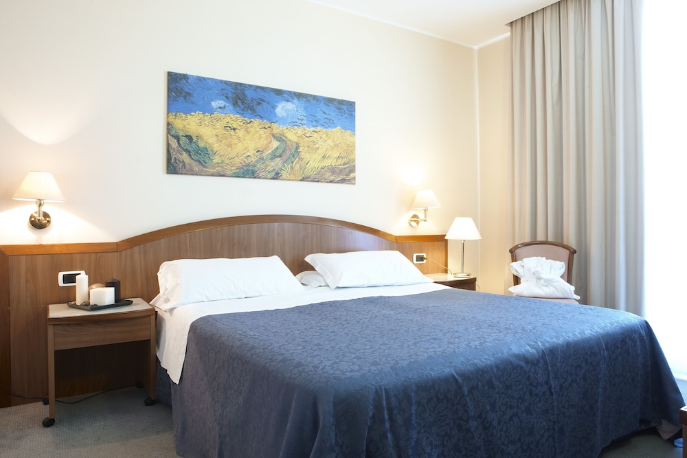 STANDARD, DOUBLE OR TWIN BED